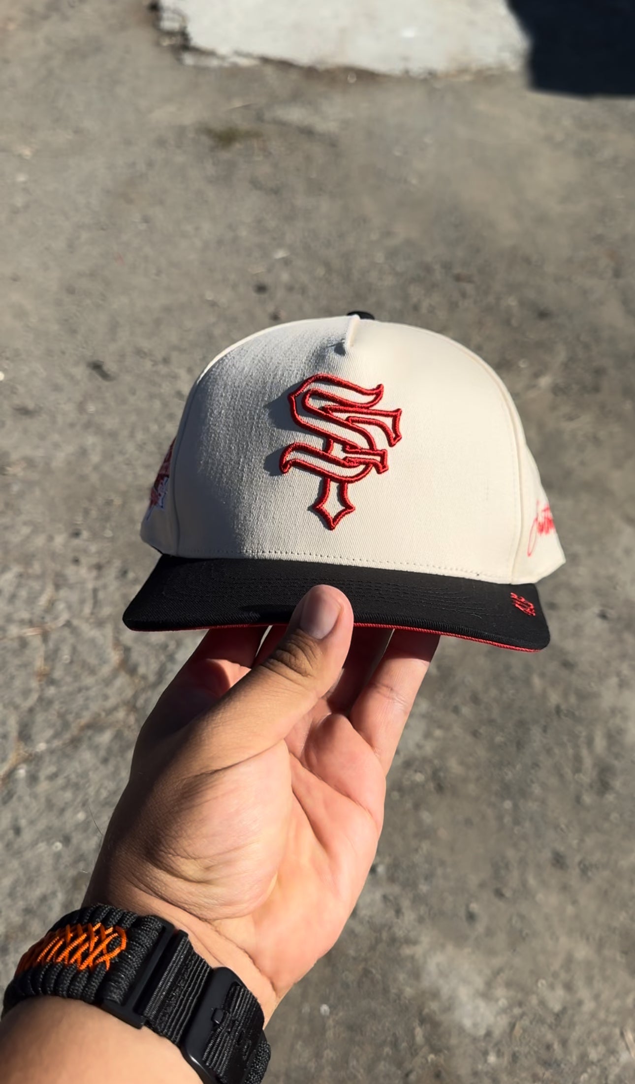 SF (Red/Cream/Black)